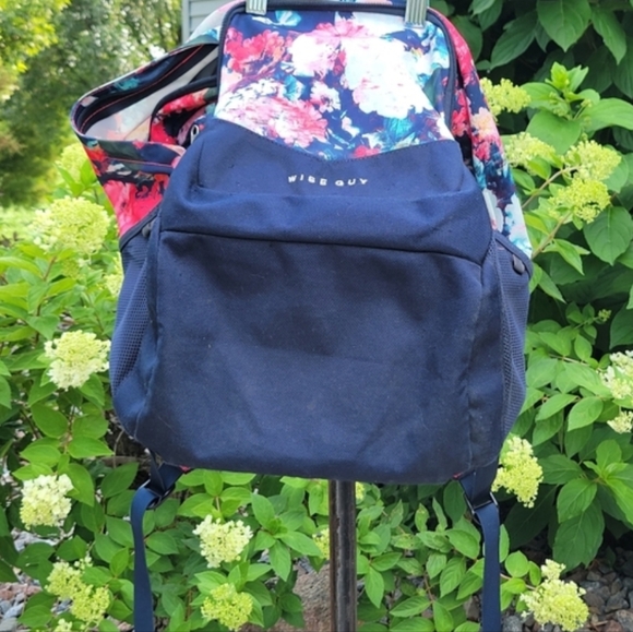 The North Face WISE GUY Turkish Sea Metric & Cosmic Floral Backpack - Picture 3 of 11
